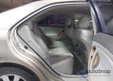 2007 Toyota Camry Xle V6 z USA, uszkodzony, nr VIN 4T1BK46K77U544982